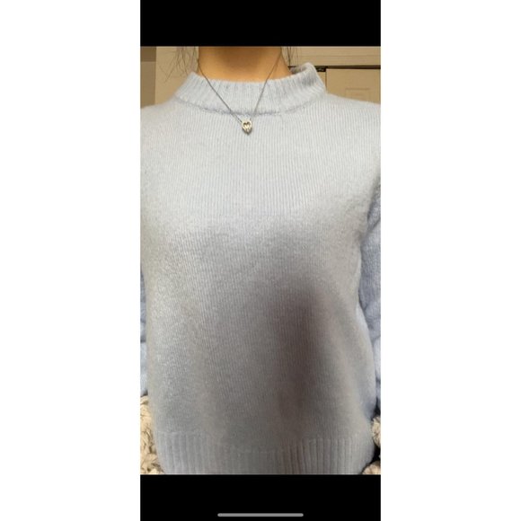 Zara blue sweater with faux fur white cuffs - Picture 2 of 6